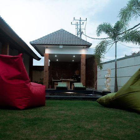 Aghasvina Guest House Canggu Luaran gambar