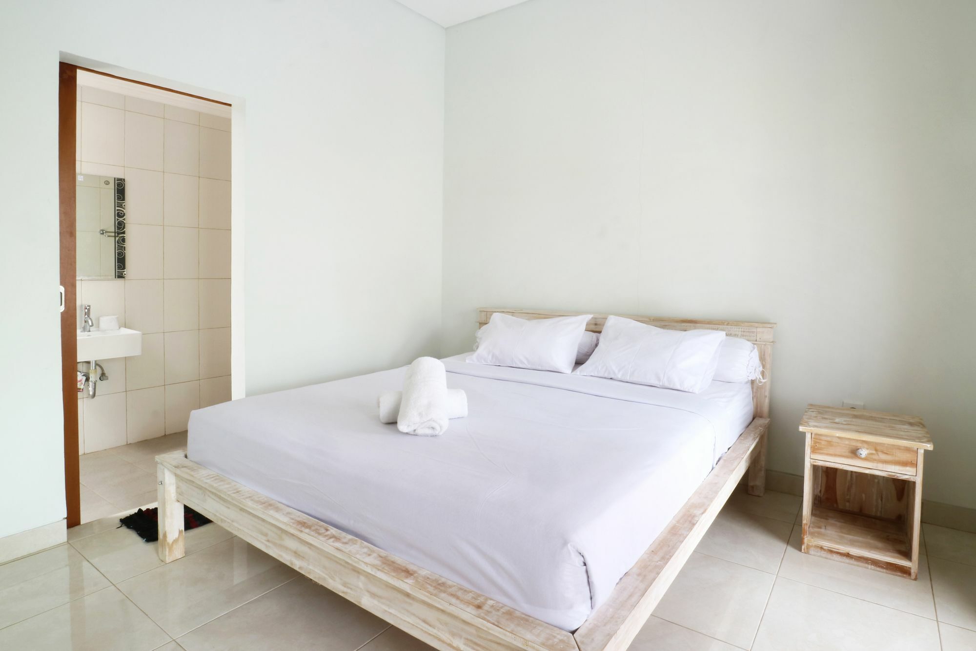 Aghasvina Guest House Canggu Luaran gambar